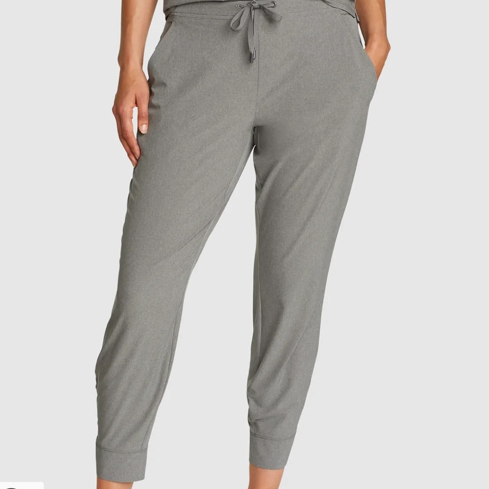 NWOT EDDIE BAUER Women's Escapelite Jogger Pants!